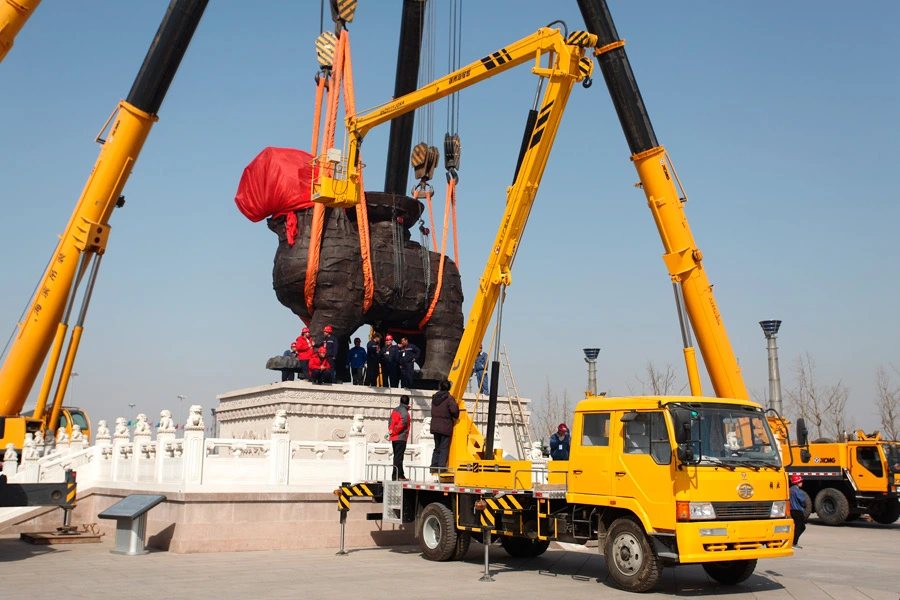 Handler Vehicle's Fire Utility Truck: Revolutionizing Public Utilities